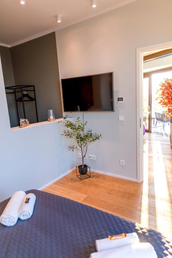 Cabana - Theview - Terrasse - Waterfront - Kostenloser Parkplatz - Wifi Ольденбург Экстерьер фото